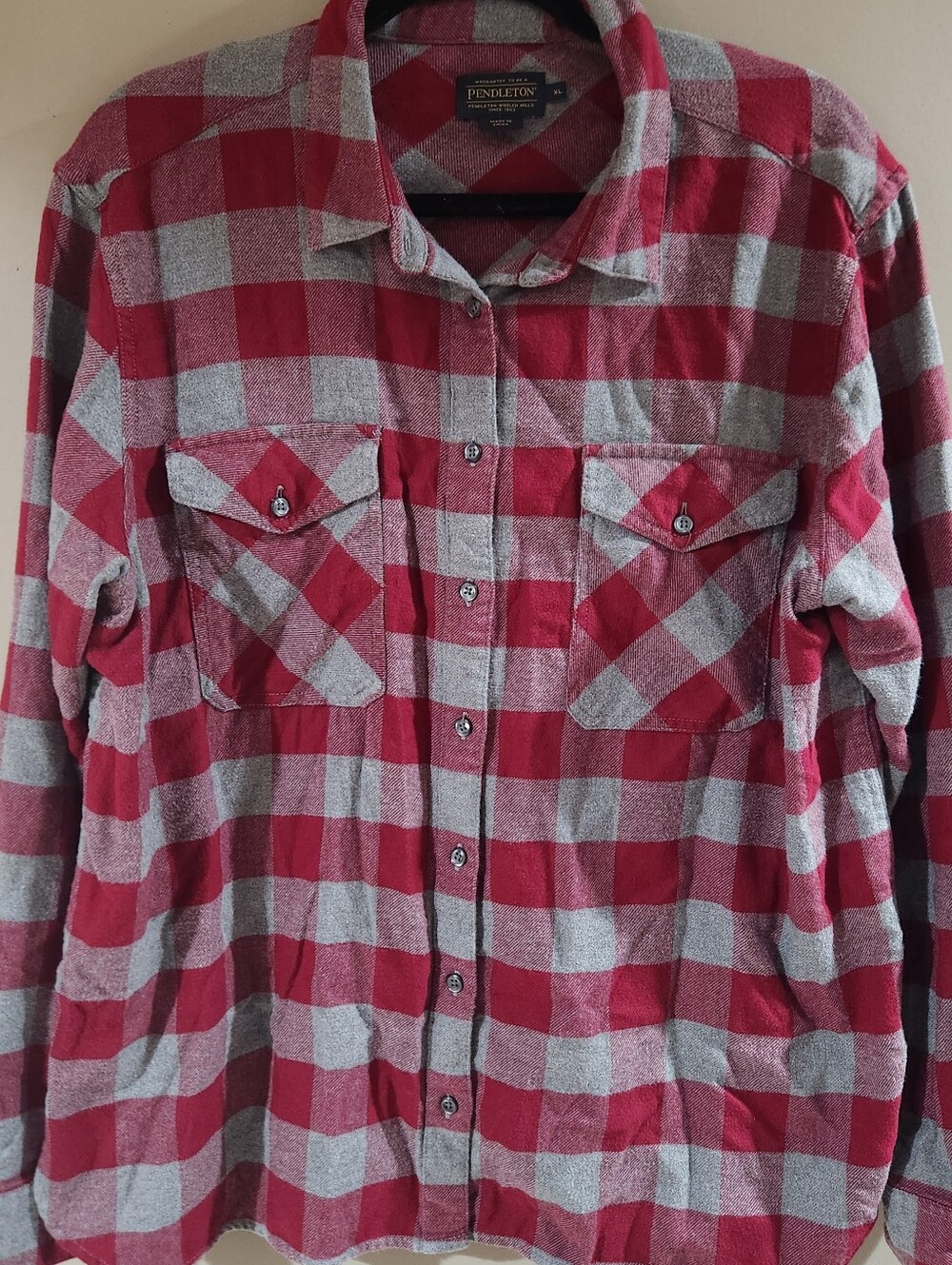 Pendleton Red And Grey checkered flannel shirt #flannel #checkered